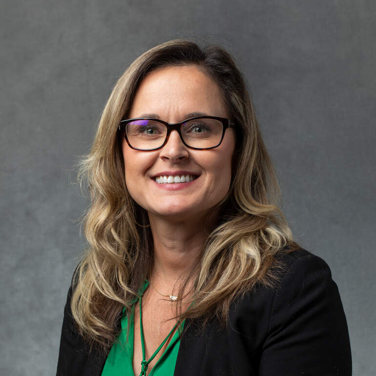 Laura Beasley headshot