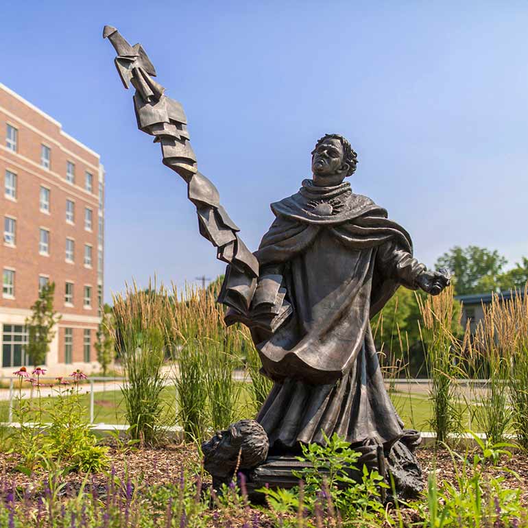Statue of St. Thomas Aquinas